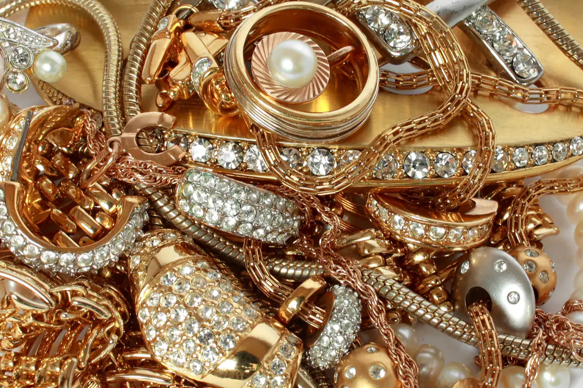 Should You Buy Gold This Akshaya Tritiya? Read What Motilal Oswal Financial Services Suggests