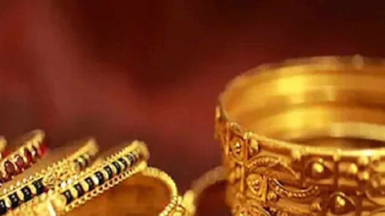 Gold Price Today Continues to Drop, Remains Below Rs 48,000. Should you Invest?