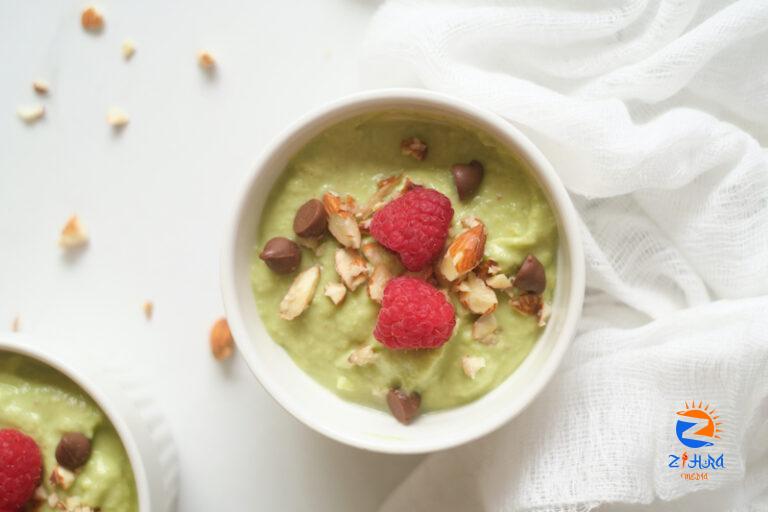 Avocado Almond Breakfast Smoothie Bowl