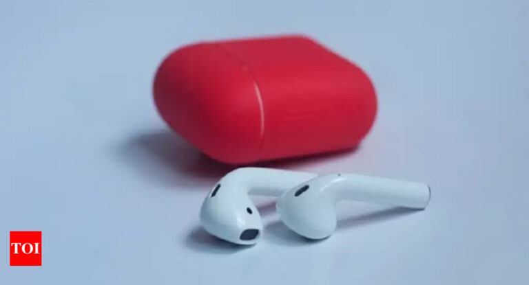 apple: Apple to help iPhone users track their lost AirPods Pro and AirPods Max