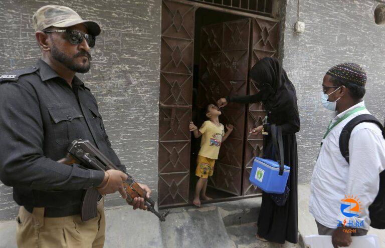 Gunmen kill constable protecting polio team in Pakistan – News