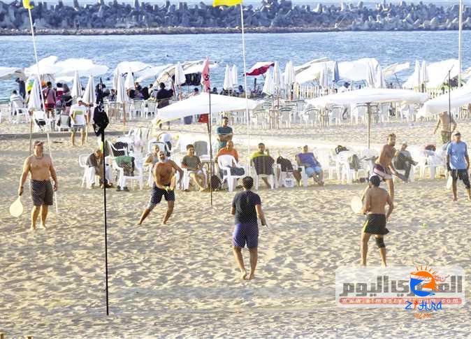 Egypt dedicates 1st beach for racket in Alexandria