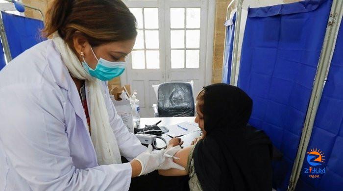 Slow decline seen in Pakistan’s daily coronavirus stats