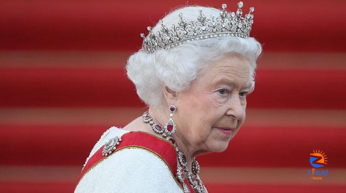 Queen Elizabeth was wary of Prince Charles mentor from the start report