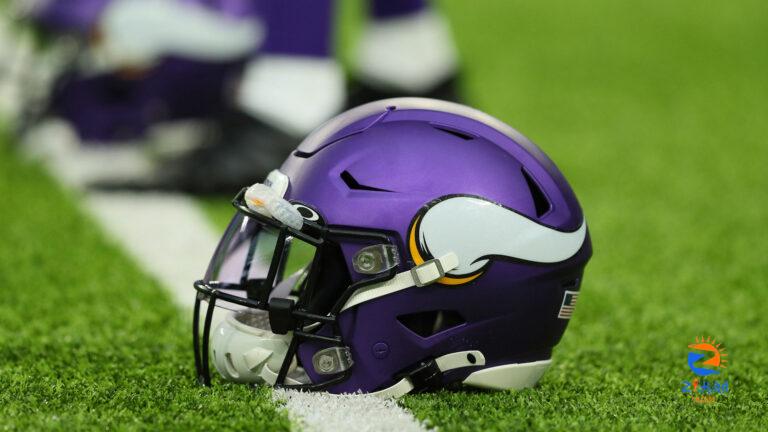 Vikings radio announcer calls missed field goal kick ‘good’ in awkward on-air moment