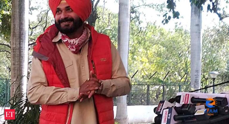 congress: Navjot Singh Sidhu ‘stands by’ Gandhis but sticks to appointment demand