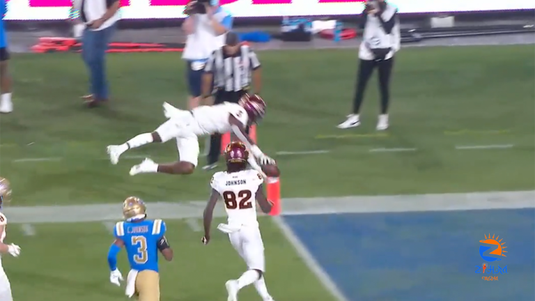 Rachaad White’s 49-yard rushing touchdown extends Arizona State’s lead over UCLA, 32-23