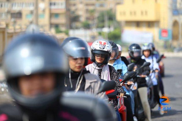 Egyptian women get on wheels to break taboo