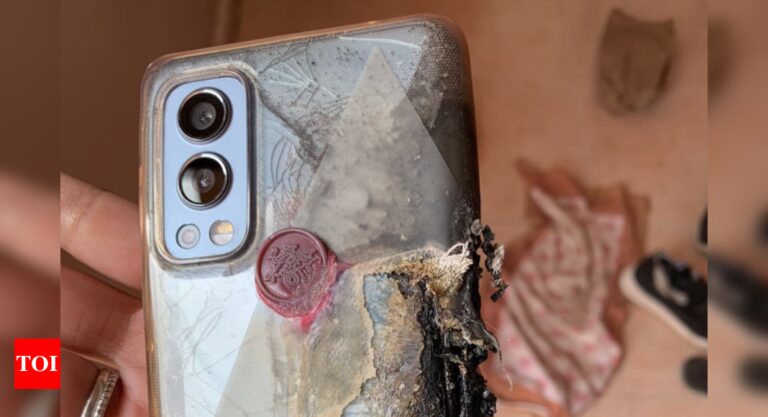 OnePlus Nord 2 5G Phone: OnePlus Nord 2 5G user claims his phone exploded