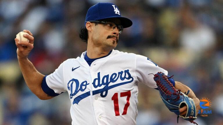 Dodgers decline Joe Kelly’s 2022 option