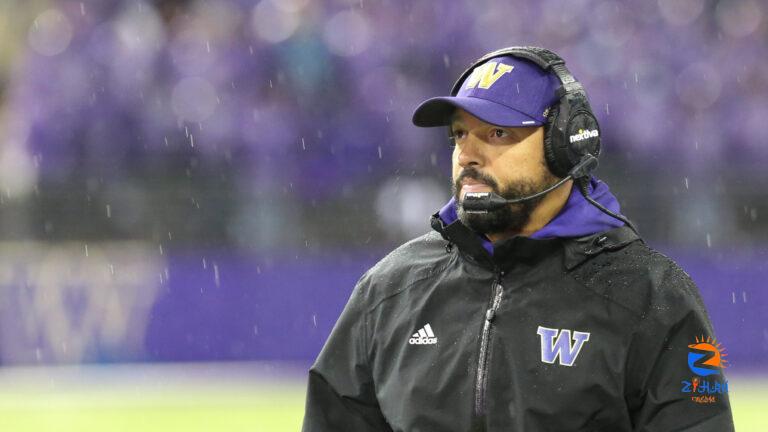 Washington coach Jimmy Lake hits player during Oregon game, prompting university investigation