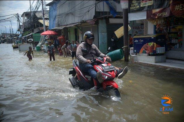 Asia Album: Floods hit Jakarta, Indonesia