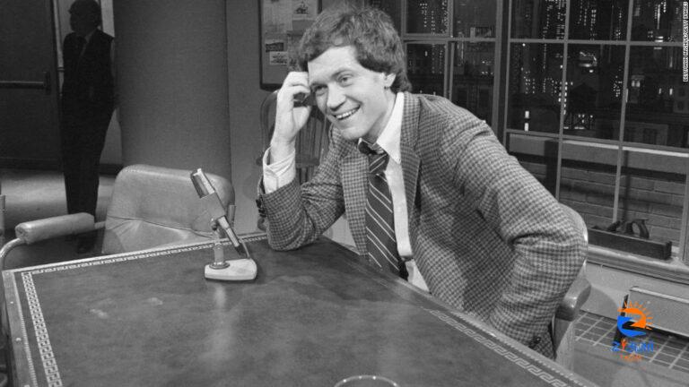 David Letterman visits ‘Late Night,’ going back to the slot where he most belonged