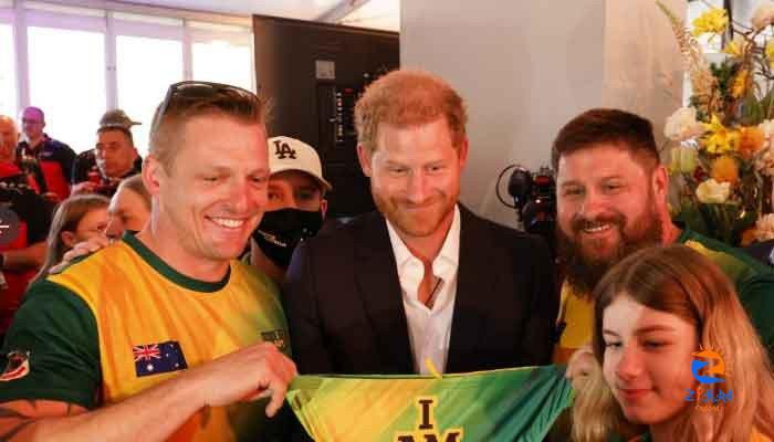 Prince Harry receives gift from team Australia for moving to California