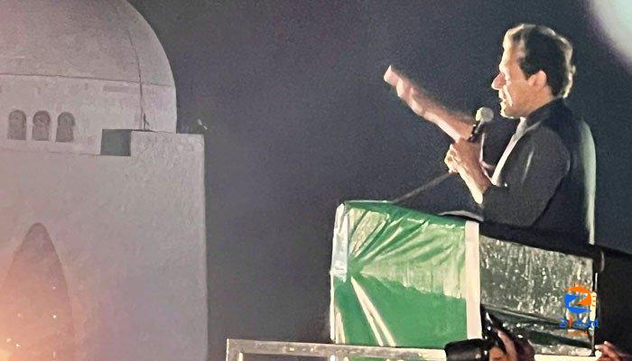 Imran Khan continues tirade against judiciary in Karachi rally