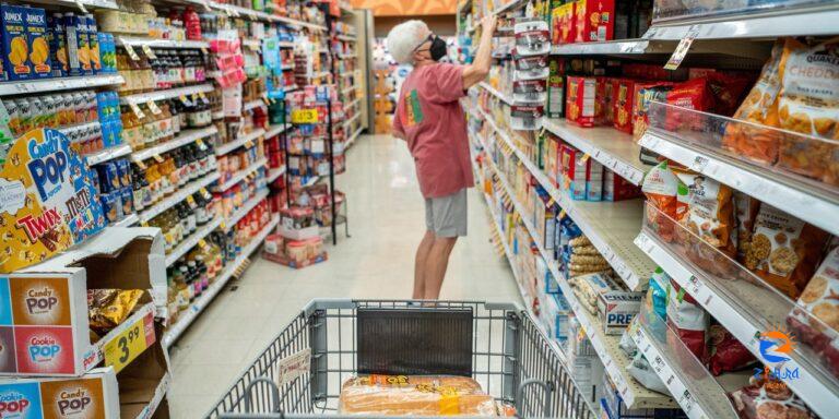 More Shoppers Buy Store Brands, Eating Into Big Food Companies’ Sales