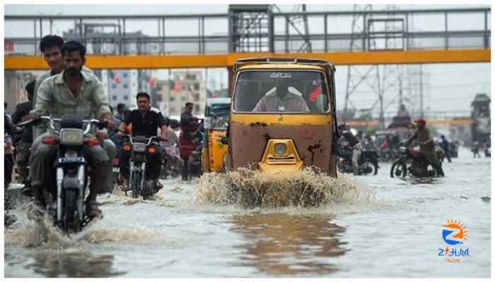 Sindh govt announces public holiday in Karachi, Hyderabad tomorrow due to heavy rain