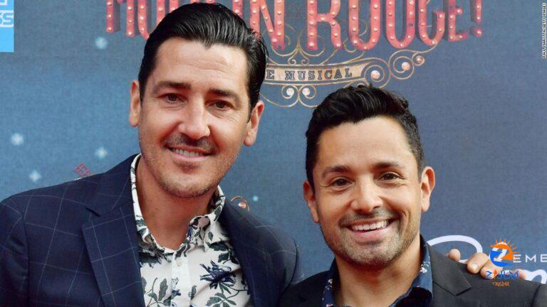 New Kids on the Block’s Jonathan Knight marries longtime boyfriend