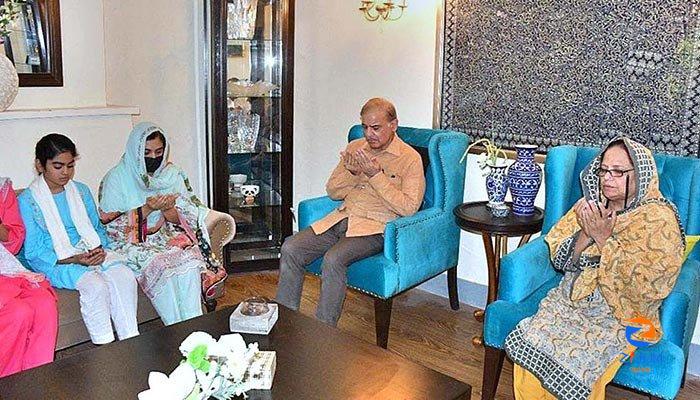 PM Shahbaz visits Lieutenant Colonel Laiq Baig Shaheed’s family