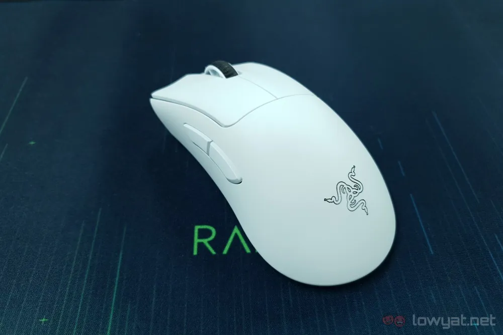 Razer DeathAdder V3 Pro Lightning Review: A Viper V2 Pro In DeathAdder Clothing