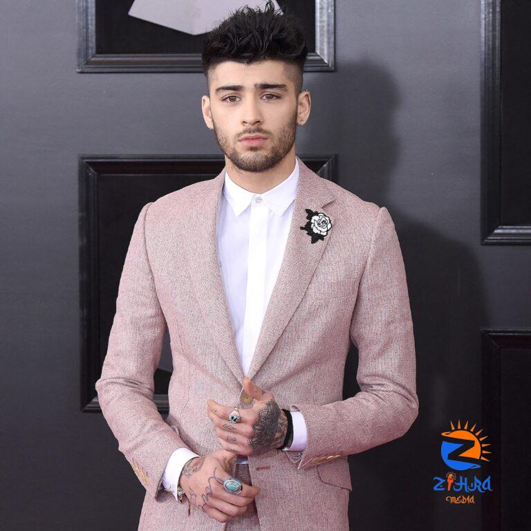 Watch Zayn Malik Sing One Direction’s “Night Changes” 8 Years Later