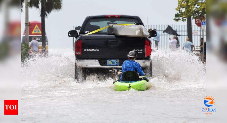 Hurricane Ian pounds Florida as a monster storm