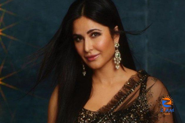 Vicky Kaushal calls Katrina “stunner” as she drops her Diwali look