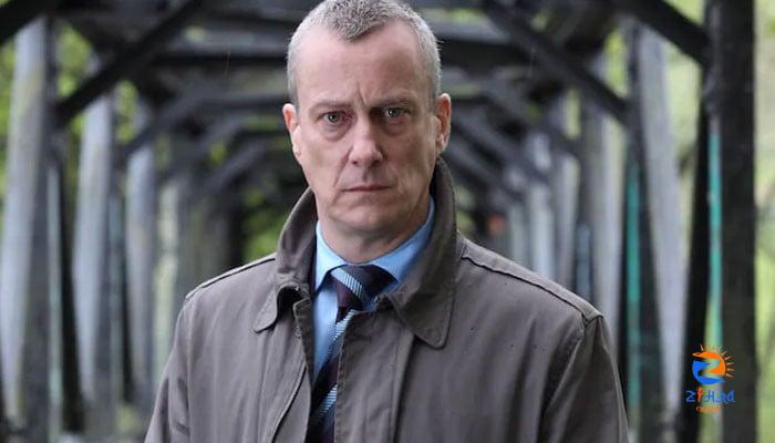 Stephen Tompkinson in court after punching drunk man