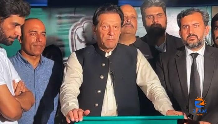 Imran Khan says law enforcers seek ‘wanted’ people, not terrorists at Zaman Park