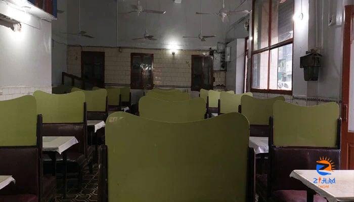 Iranian cafes become a rare sight in Karachi