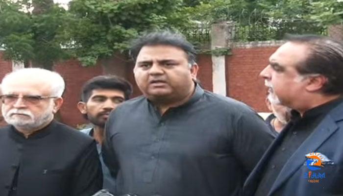 In Adiala jail, PTI defectors attempt to ‘convince’ Qureshi to part ways with Imran