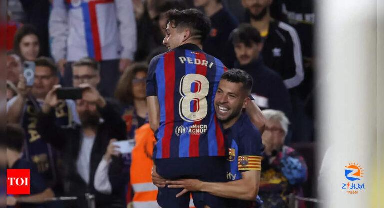 Jordi Alba strikes late to give Barcelona narrow win over 10-man Osasuna | Football News