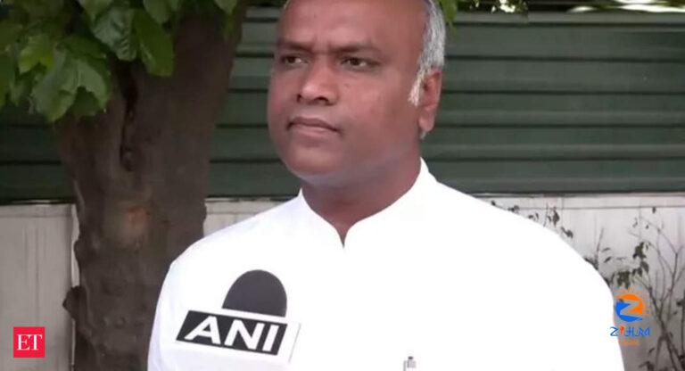 Karnataka Minister Priyank Kharge on BJP MLA’s ‘finish off Siddaramaiah’ remark: ‘They have lost connect between their tongue, brain’ – The Economic Times Video