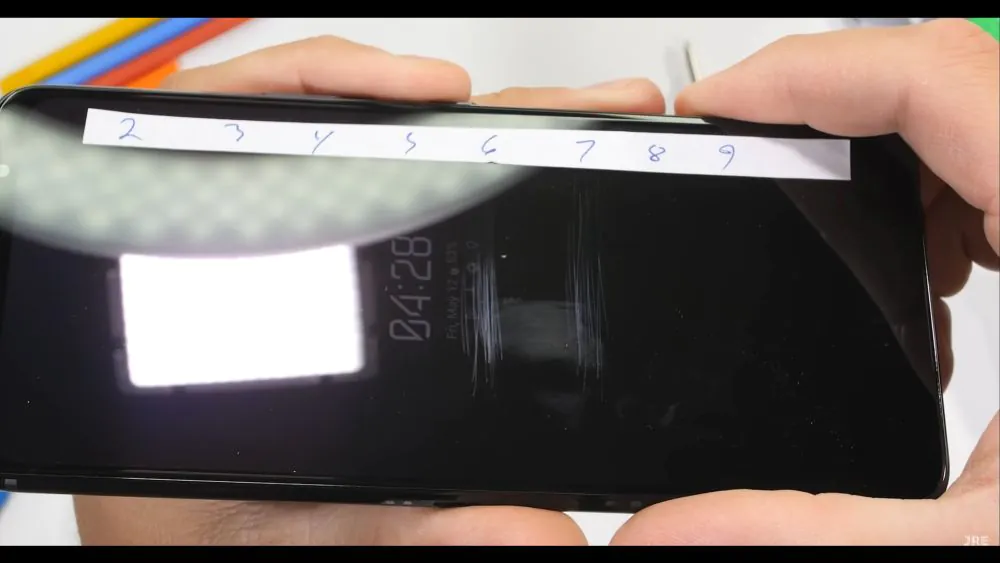 ASUS ROG Phone 7 Ultimate Mostly Survives Bend Test