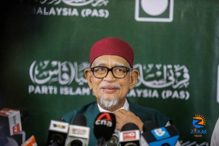 After meeting Dr Mahathir, PAS chief Hadi says okay to work with critics for Malay political power