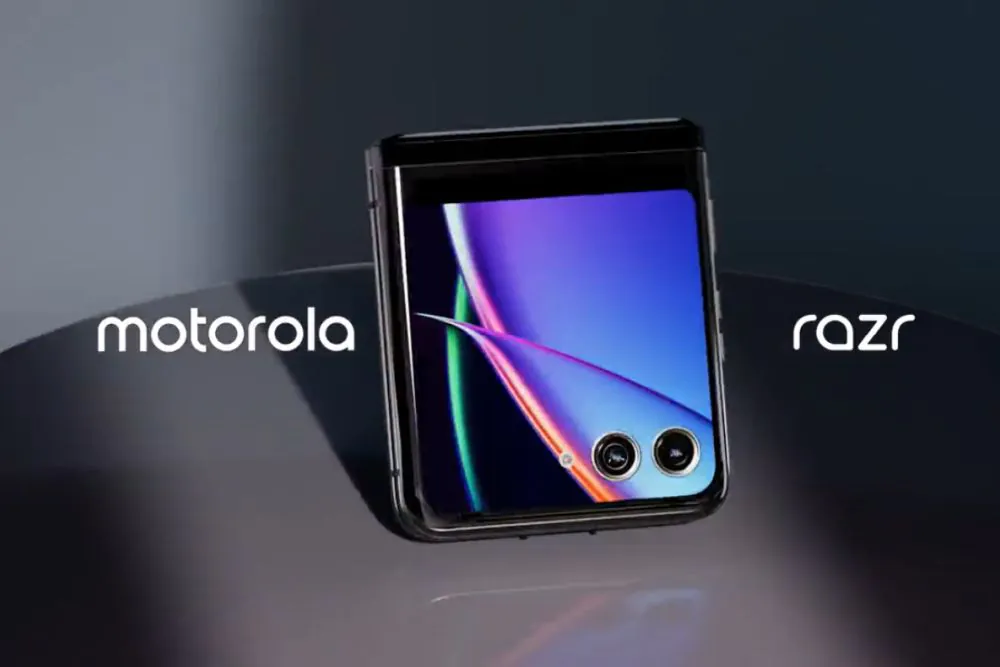 Leaked Motorola Razr Ultra Video Shows The Yet-To-Launch Foldable In Action