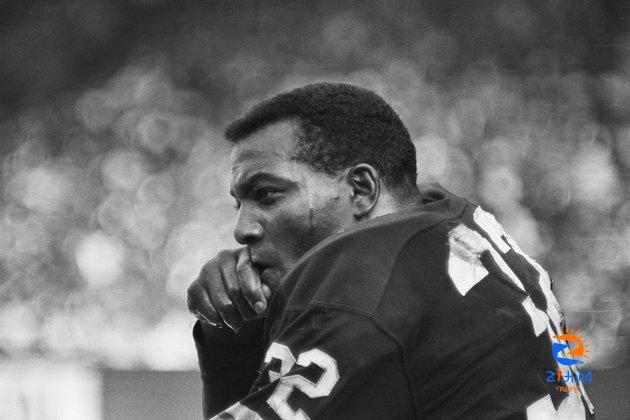 NFL icon and social activist Jim Brown leaves a complicated legacy