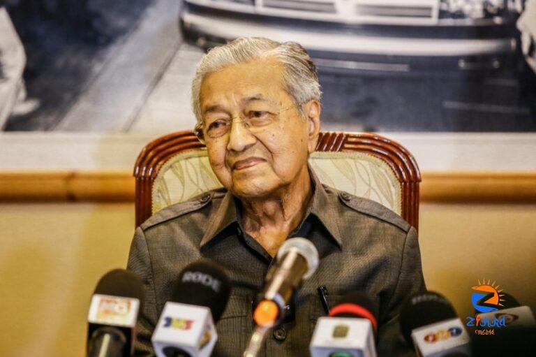 Again alleged to have billions, Dr Mahathir says will show wealth in court