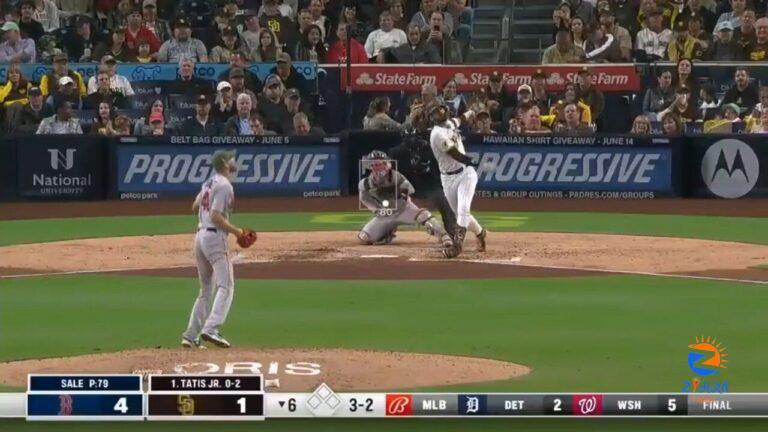 Padres' Fernando Tatís Jr. sends a 440-foot home run to left-center field to cut into the Red Sox's lead