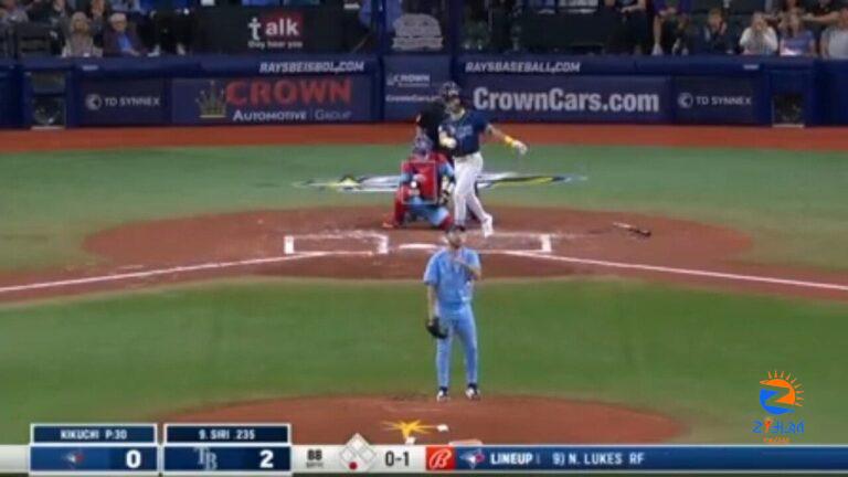 Jose Siri launches a home run to extend the Rays' lead over the Blue Jays