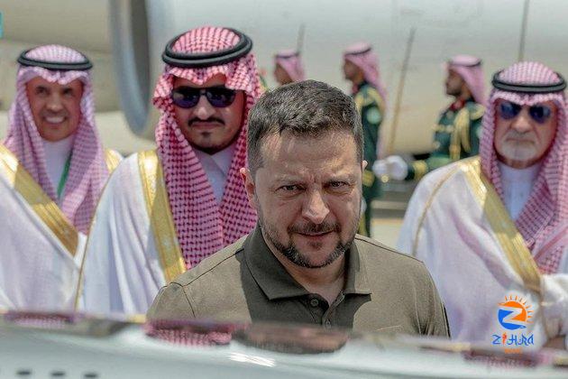 Ukraine’s Zelenskyy in Saudi for Arab Summit Attended by Assad