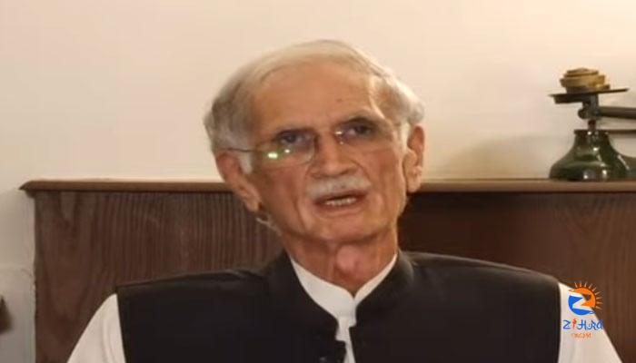 Pervez Khattak resigns from PTI’s leadership position