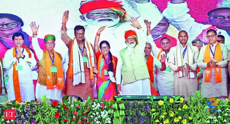 bjp: BJP calls in Vasundhara Raje to discuss strategy, CM face for Rajasthan