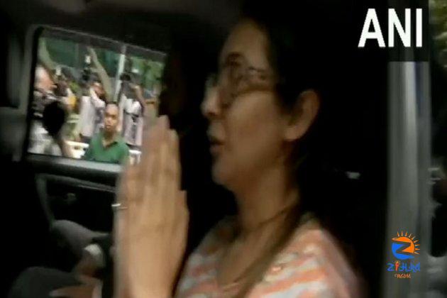 After over 4 hrs of questioning, TMC leader Abhishek Banerjee’s wife, Rujira Banerjee, leaves ED office