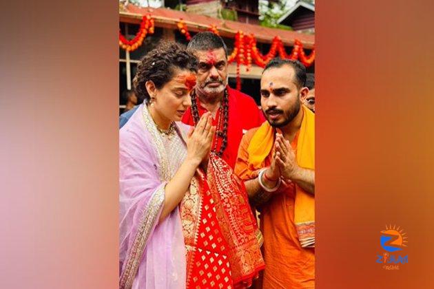 Kangana Ranaut offers prayers at Kamakhya Temple