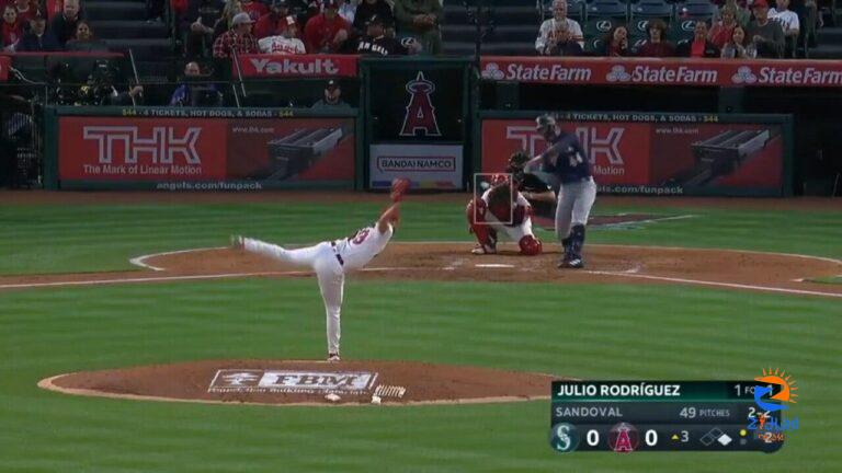 Julio Rodríguez smokes a two-run home run to get the Mariners on the board against the Angels