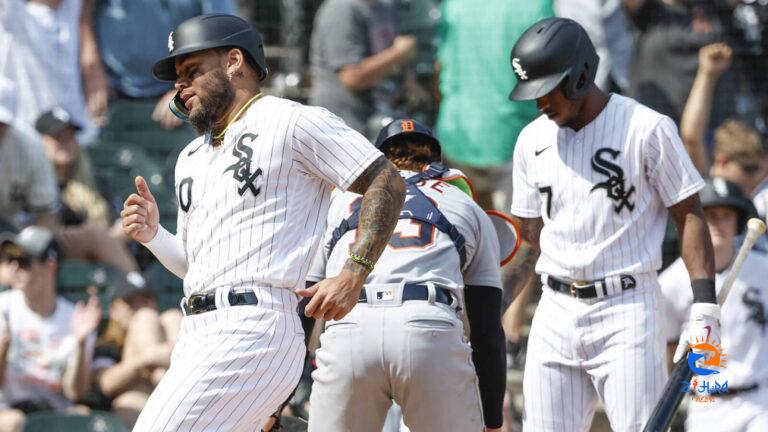 Watch: White Sox win on walk-off wild pitch that injures umpire