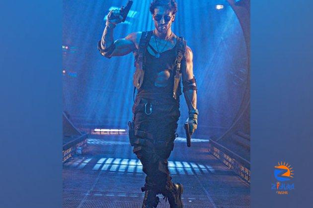 Tiger Shroff leaves fans drooling with his new pictures from ‘Bade Miyan Chote Miyan’