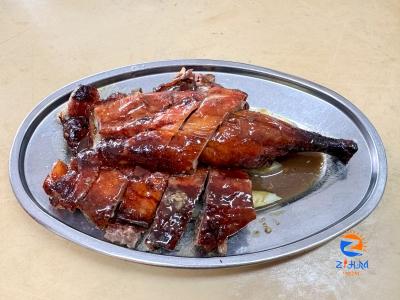 Taman Sri Sentosa’s Restoran Golden Roast is where you go for the juiciest roast duck and tender roast meats