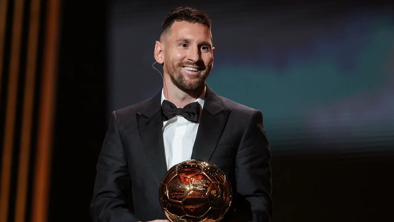 Messi wins the Ballon d’Or for the 8th time